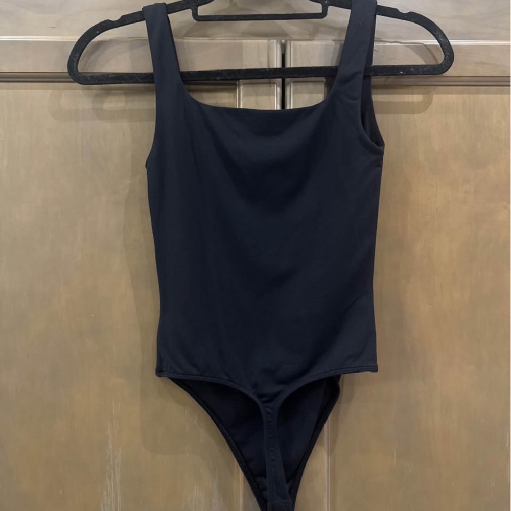 Aritzia Black Bodysuit - Picture 4 of 4